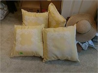 4 throw pillows and bed skirt