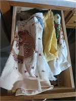 Group of vintage clean dish towels & more