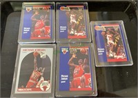 5 Michael Jordan basketball cards in clear