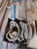 BOX: 2 WOODEN PULLEYS,  STEEL PULLEY, ETC