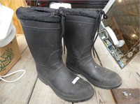 INSULATED RUBBER BOOTS SIZE 10