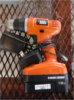 BLACK AND DECKER 18V RECHARGEABLE DRILL