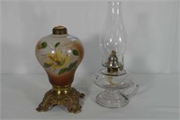 Finger Oil Lamp And Flowered Base Oil Lamp