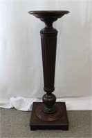 Antique Mahogany Pedestal