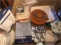 Leg lot Linens, Hand Embroidered, etc...
