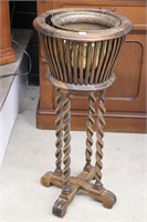 WOODEN PLANT STAND 33"