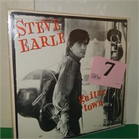 Steve Earle vinyl LP, â€œGuitar Townâ€ MCA 5713,