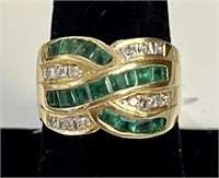 18k Yellow Gold Emerald & Diamond Ring