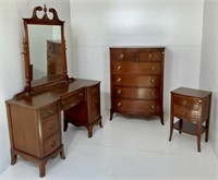 Mahogany semi high chest / dressing table with
