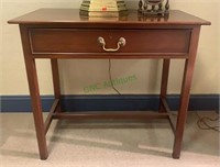Southampton mahogany small side table with one