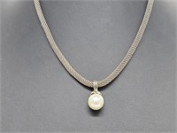 .925 Sterling Silver Pearl Pendant & Chain