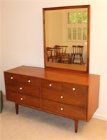 MID-CENTURY DREXEL 8 DRAWER DRESSER WITH MIRROR