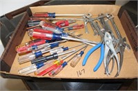 GROUPING OF ASSORTED TOOLS SCREW DRIVERS,