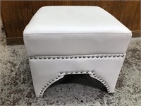 WHITE LEATHERETTE STOOL WITH STUDDED DETAIL