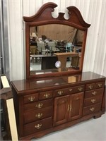 Dresser With Mirror 66x18x79