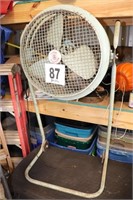 Vintage Westing House Mobilaire Fan (Works) 43"