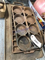 CAST IRON MUFFIN PAN, KORNY BREAD PAN, GRIDDLE,
