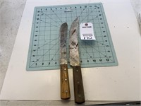 2 Knives Carbon Steel