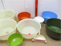 Assorted Plastic Bowls