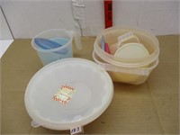 Assorted Plastic Ware