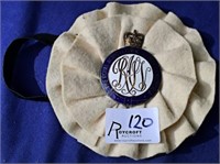 The Royal Agricutural Society  Victoria arm badge