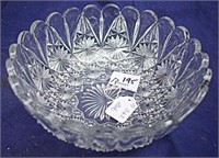 Lovely pressed glass bowl 22 cm