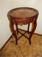 Decorative Glasstop Round End Table