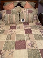 Bed Comforter & Pillows (2ndBdrm)