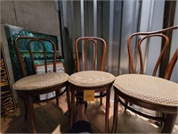 3 ANTIQUE CHAIRS WITH PADS