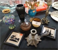 ANTIQUES & COLLECTIBLES
