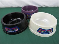 PET BOWLS SET OF 3 ASSORTED COLORS