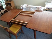 teak extension table and chairs 36x68x29