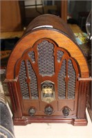 GE ANTIQUE STYLE RADIO