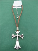 LEATHER NECKLACE W/SILVER CROSS 77549