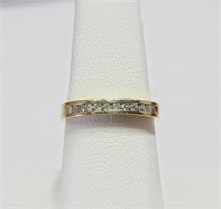 $2000 10K  Diamond(0.15ct) Ring