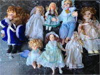 Lot 8 Vintage Dolls