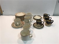 Set of 8 stoneware and set of 4