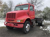 2000 INTERNATIONAL 8100 2WD