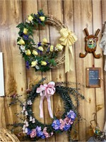 Assorted Wreathes and Wall Hangings