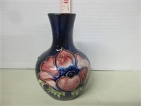 ANTIQUE MOORECROFT VASE "ANEMONE"