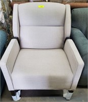 MODERN UPHOLSTERED ARM CHAIR