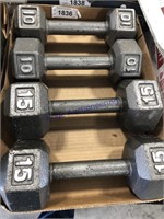PAIR OF 10#, PAIR OF 15# HAND WEIGHTS
