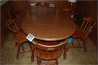 Maple Kitchen Table with 2 Leaves and 6 Chairs