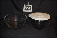 1 Libby 3 qt bowl and Pamper Chef Measuring Cup