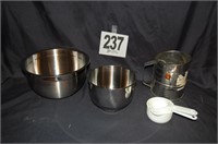 2 Mixing Bowls, Sifter, and Measuring Cups
