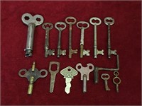 14 Vintage / Antique Keys
