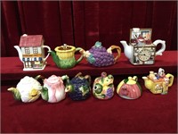 10 Giftware Teapots