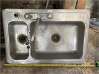 Kitchen Sink (32" long)