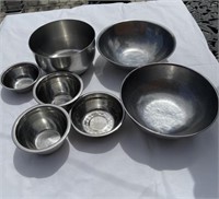 7X ASSORTED SIZE SS BOWLS