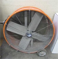 Maxx Air Pro 31" Fan - Broken Wheel